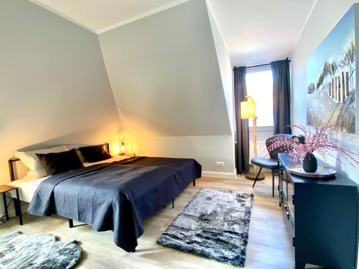Schoene Ferienwohnungen Teilweise Mit Dachterrasse Im Herzen Von Itzehoe Exterior foto