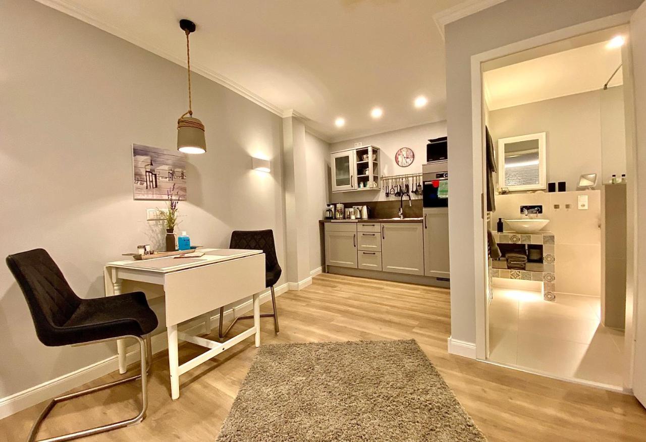 Schoene Ferienwohnungen Teilweise Mit Dachterrasse Im Herzen Von Itzehoe Exterior foto