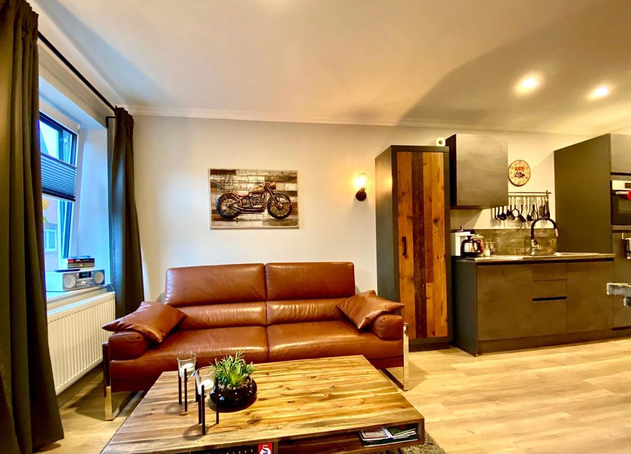 Schoene Ferienwohnungen Teilweise Mit Dachterrasse Im Herzen Von Itzehoe Exterior foto