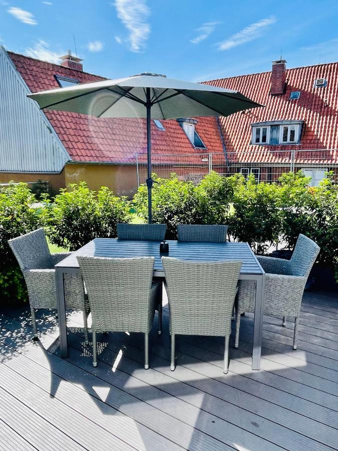 Schoene Ferienwohnungen Teilweise Mit Dachterrasse Im Herzen Von Itzehoe Exterior foto